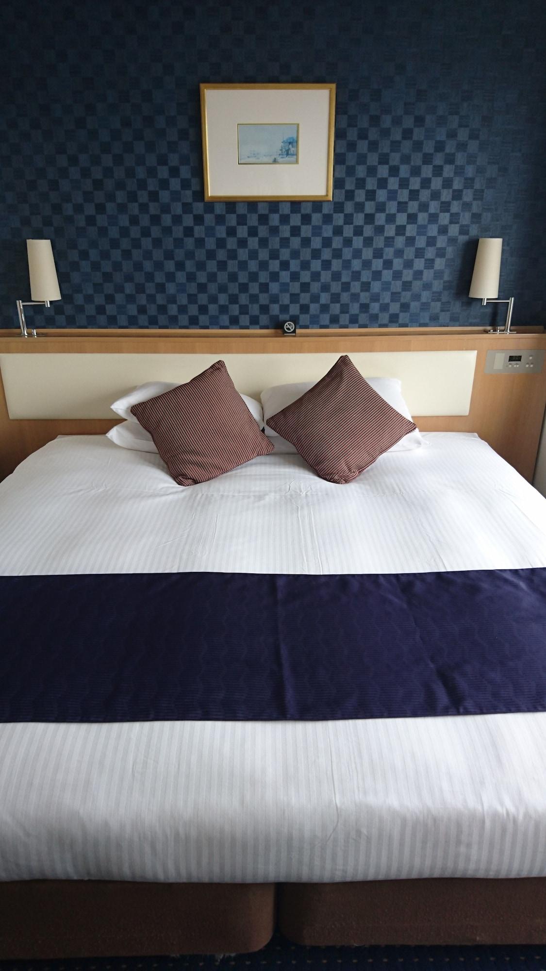 Ana Holiday Inn Tokyo Bay By Ihg ภายนอก รูปภาพ